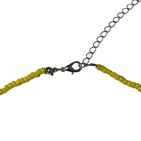 Beaded flower necklace - Picture 2 of 4